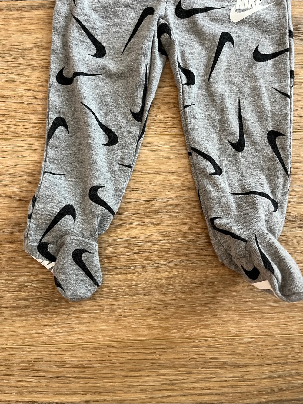 Nike White Long-Sleeve Top & Gray Logo Footie Set - Picture 4 of 8
